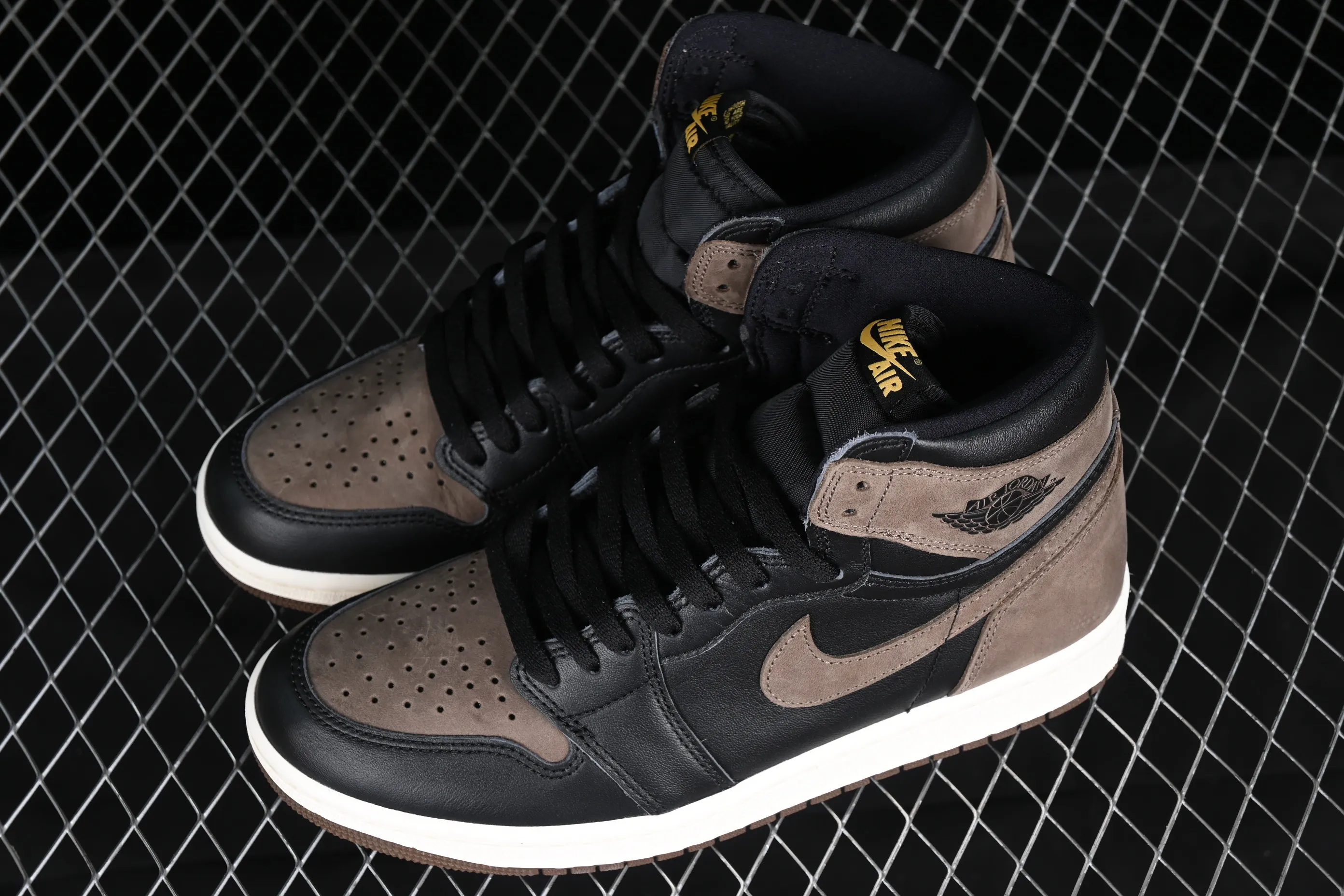 All categories Air Jordan Jordan series basketball shoes Air Jordan 1 High LJR version Air Jordan 1 High OG "Black Cement" AJ1 Joe 1 Mocha black toe DZ5485-020